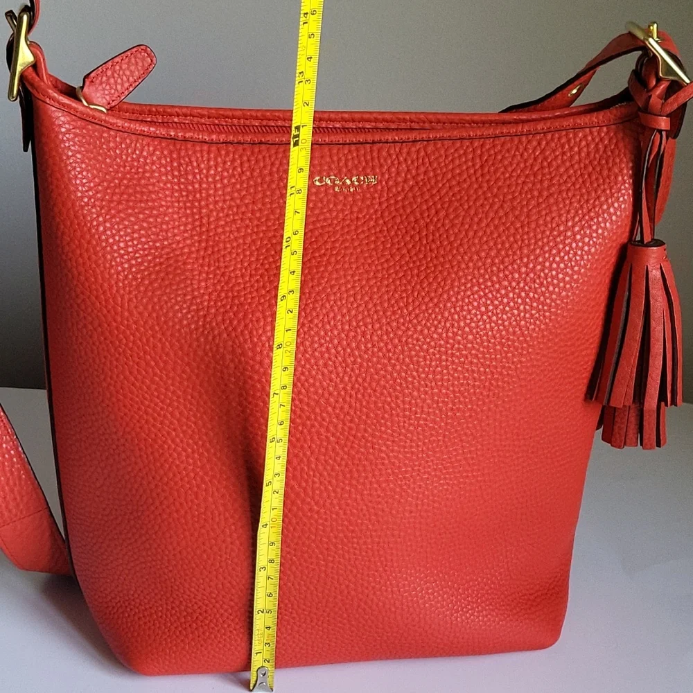 🌷Coach legacy Duffle Vermillion orange